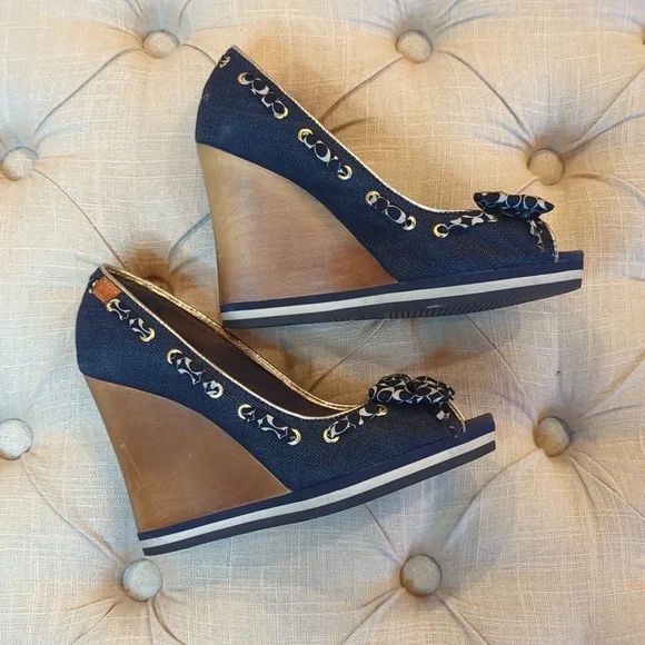 Coach Wedges - Picture 2 of 11
